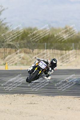 media/Jan-15-2026-Racers Edge (Thu) [[dfebeb70ab]]/2-A Group/Session 5 Turn 2/